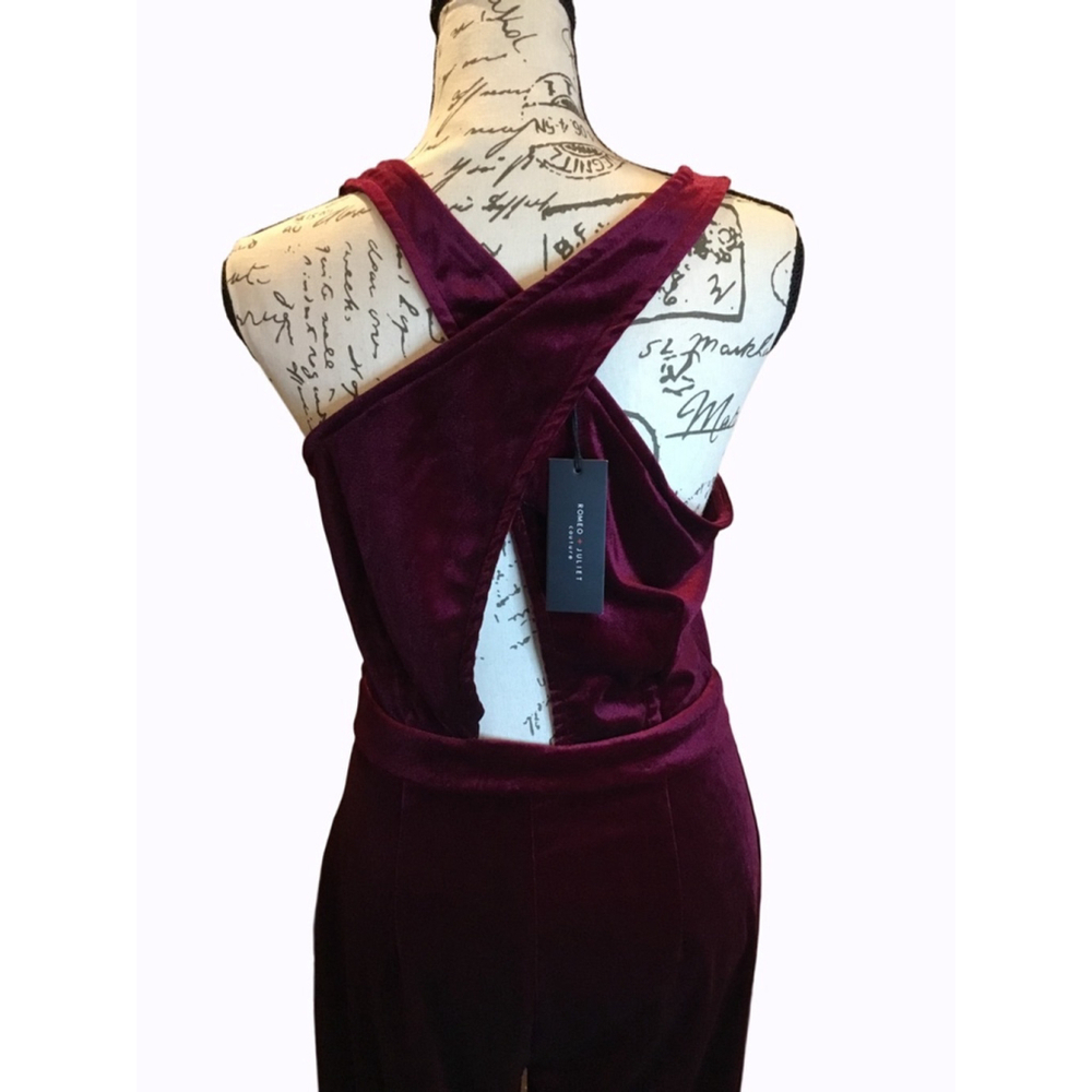 Romoeo & Juliet velvet jumper size women's medium PTP 19” inseam 31” - Picture 6 of 7
